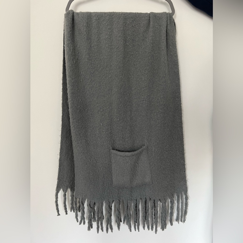 Fuzzy scarf